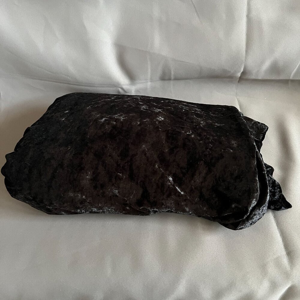Crushed Velvet Black Throw Blanket Luxurious Soft Fabric